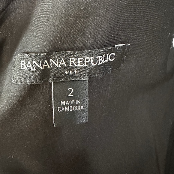 Banana Republic Chambray Sheath Dress 🤍 - Picture 4 of 5